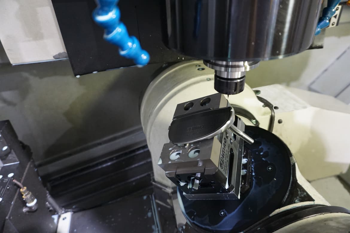 日本ジオニック株式会社,金属加工,金属精密加工,溶接、製缶,マシニング,旋盤,NC旋盤,フライス,町工場,3次元加工