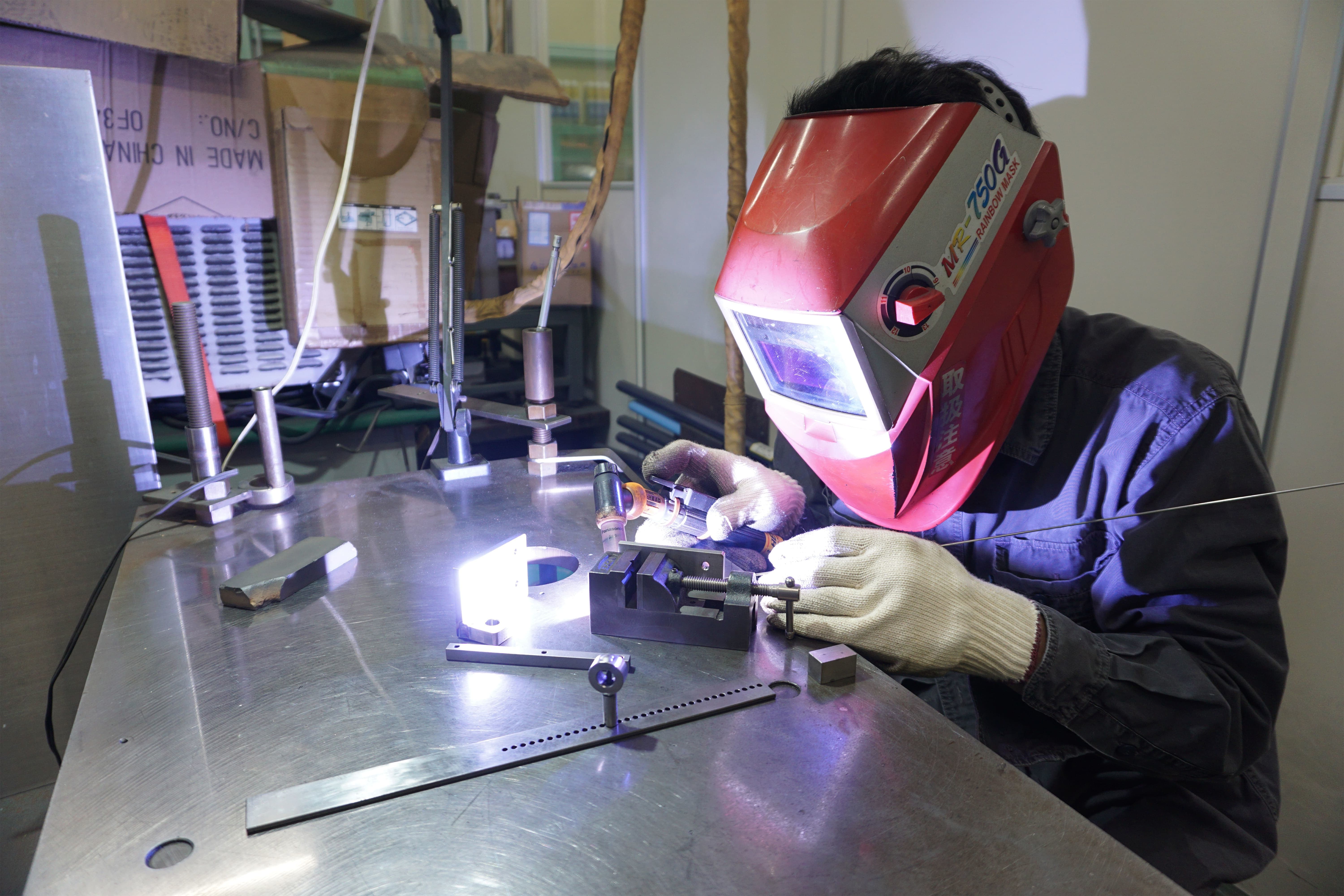 日本ジオニック株式会社,金属加工,金属精密加工,溶接、製缶,マシニング,旋盤,NC旋盤,フライス,町工場,3次元加工