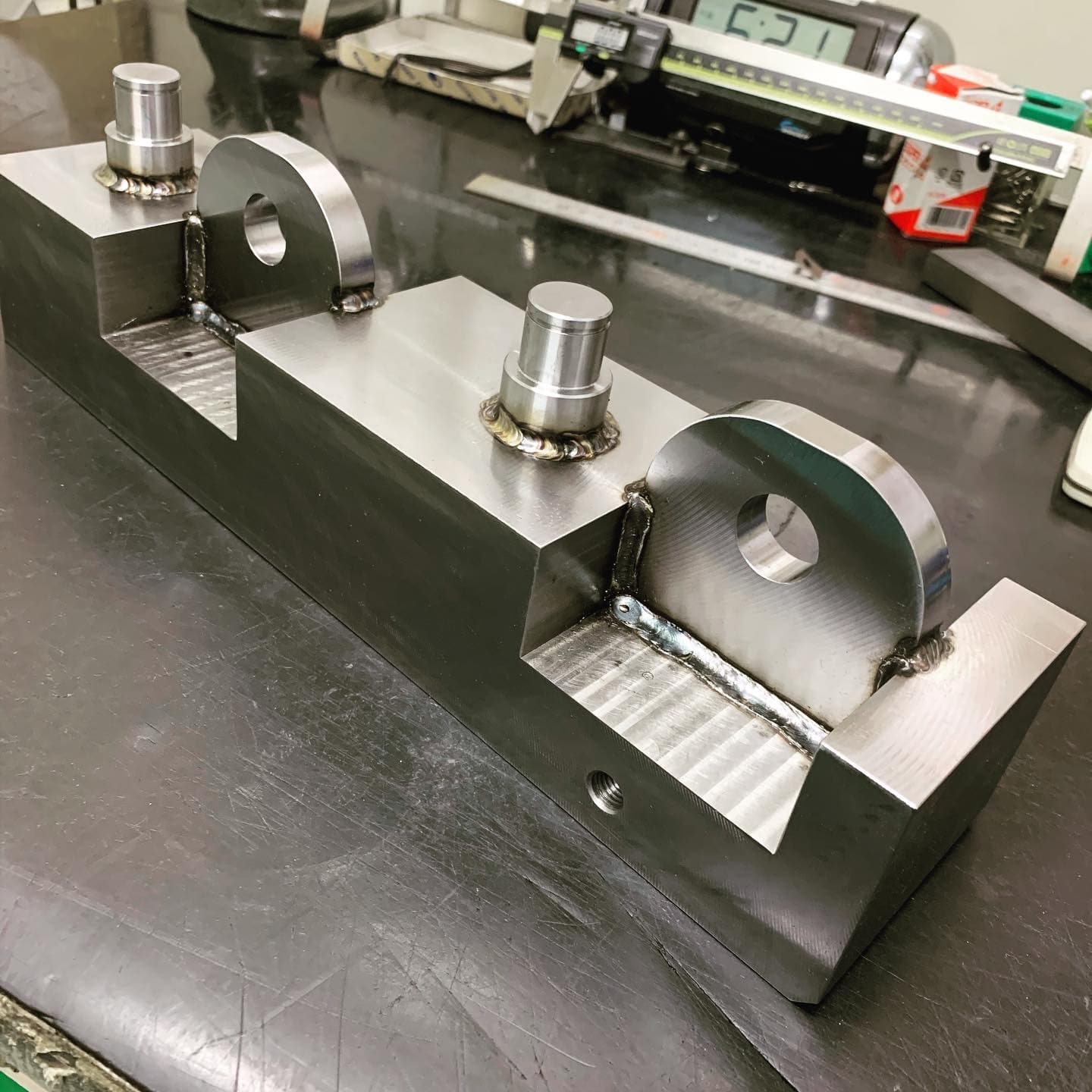 日本ジオニック株式会社,金属加工,金属精密加工,溶接、製缶,マシニング,旋盤,NC旋盤,フライス,町工場,3次元加工